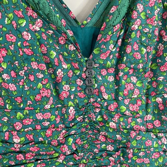 FARM Rio floral sleeveless lace detail tule hem fit and flare mini dress - Picture 4 of 15